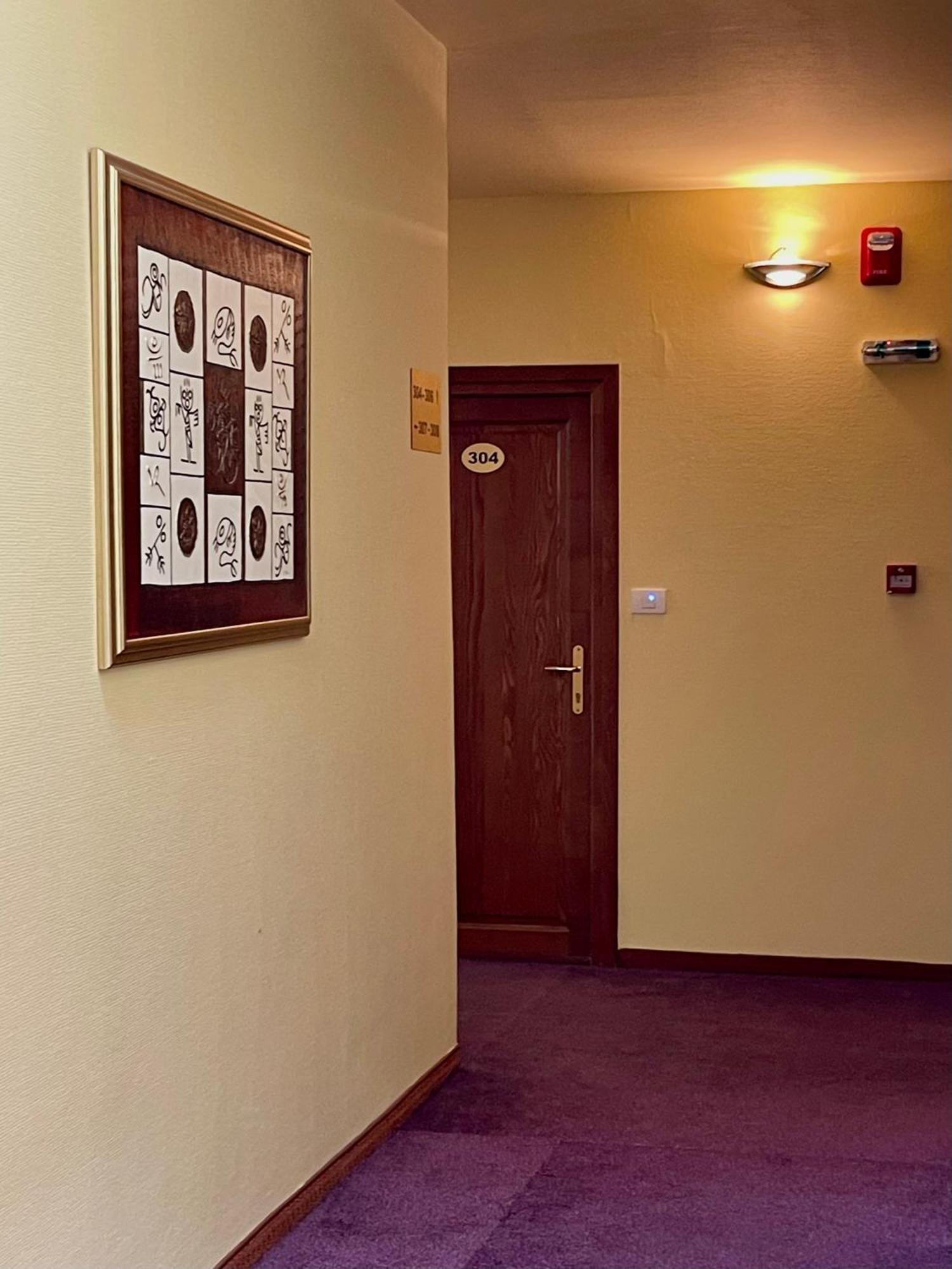 Hotel Lucy Star Cluj-Napoca Ngoại thất bức ảnh